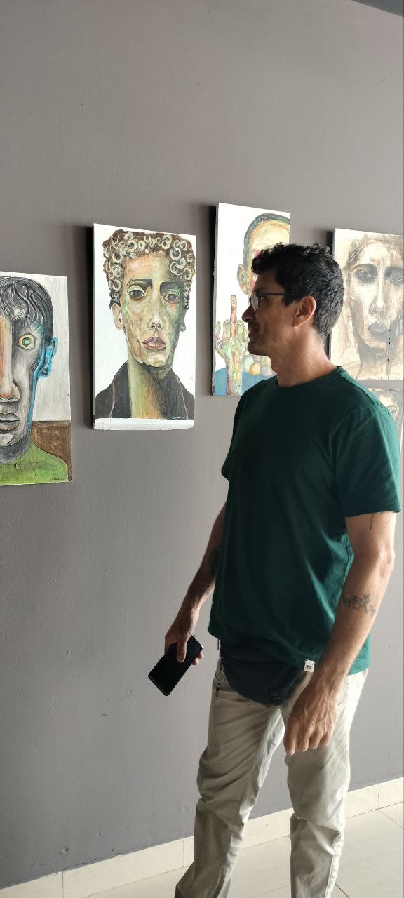 Luis Berta estudio